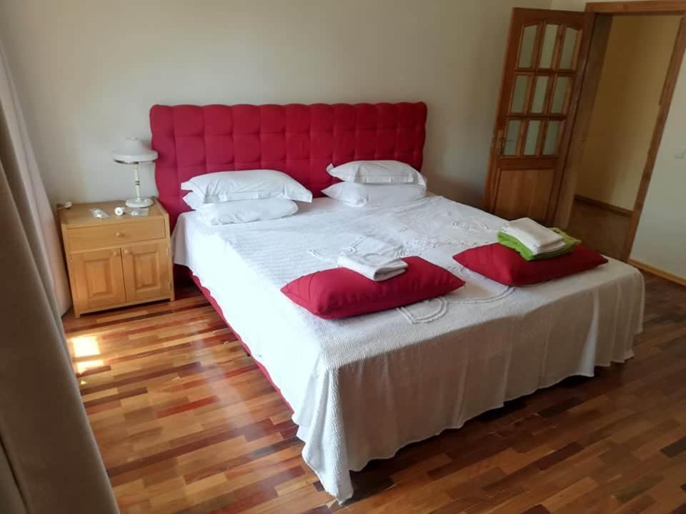 Ramus Poilsis Prie Sirvintu Mariu Hotel Sirvintos Kültér fotó